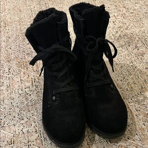 BearPaw Black Suede Boots